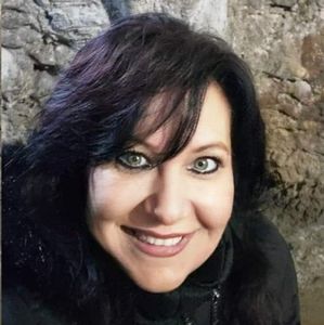 Meet your Posher, Monica